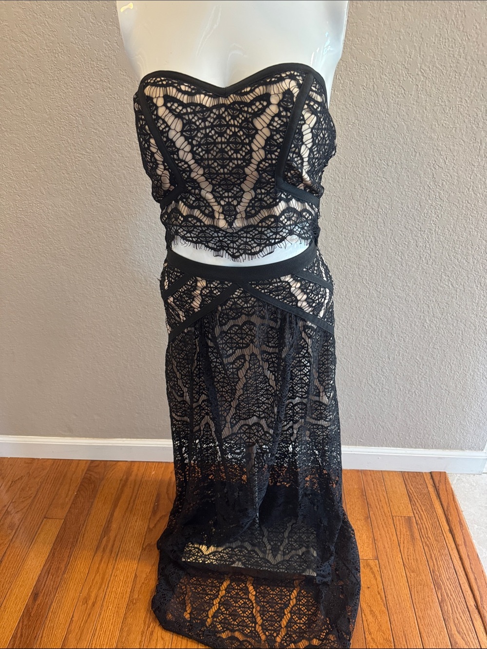 Wow Culture size Small Black Lace Two-Piece Maxi Skirt Set